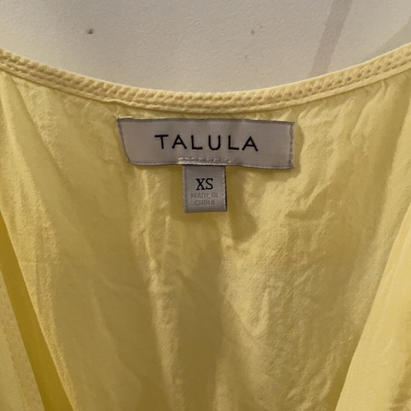 XS Talula dress in a soft yellow - Picture 2 of 4